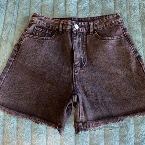 Black-washed denim raw-hem shorts Size M